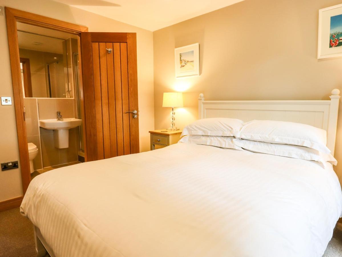 Swandown, 20 Poldon Villa Chard Buitenkant foto